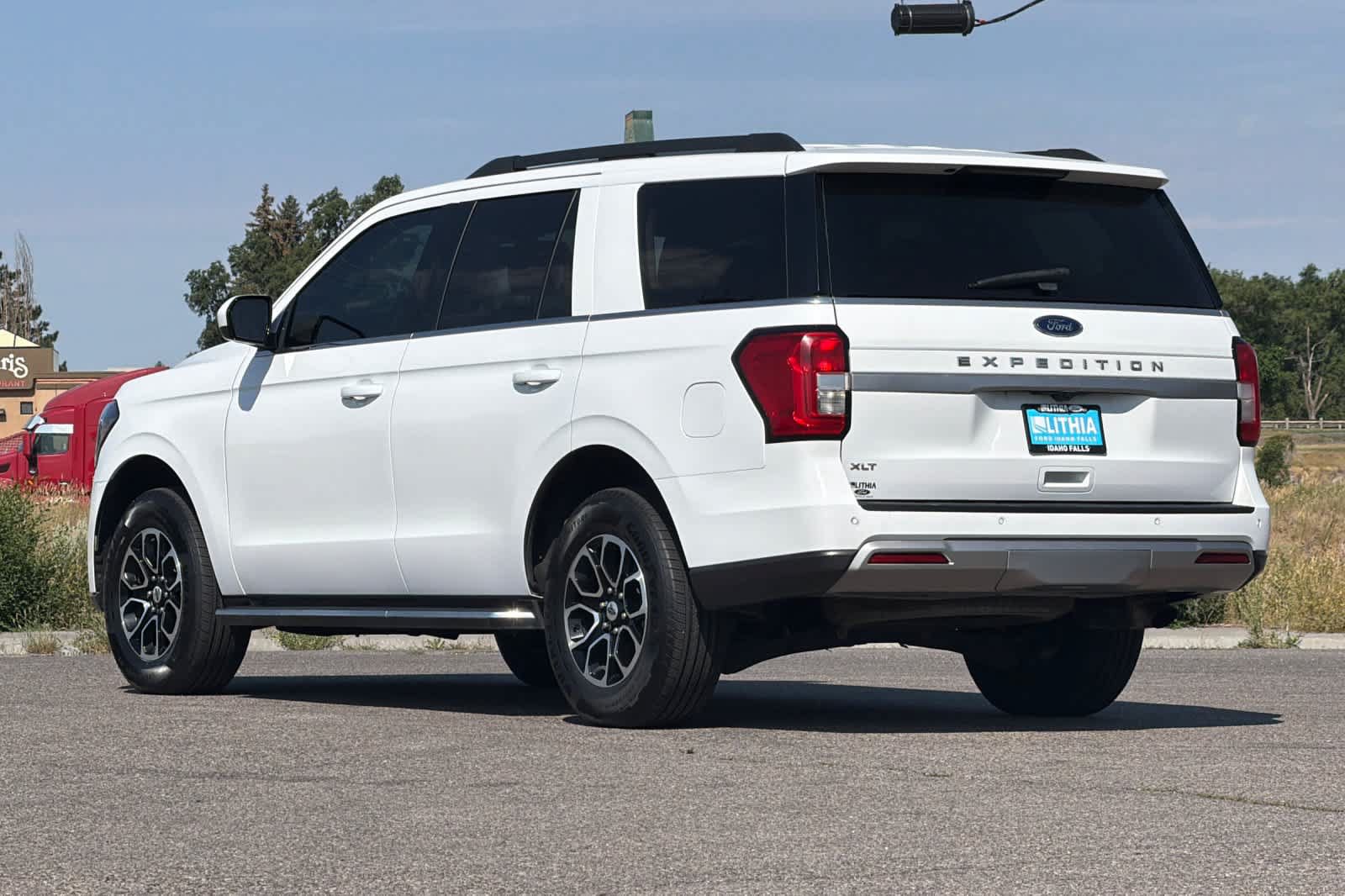 Certified 2023 Ford Expedition XLT AWD/4WD image 6
