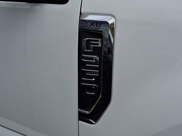 Certified 2022 Ford F250 XL w/ Power Equipment Group image 9