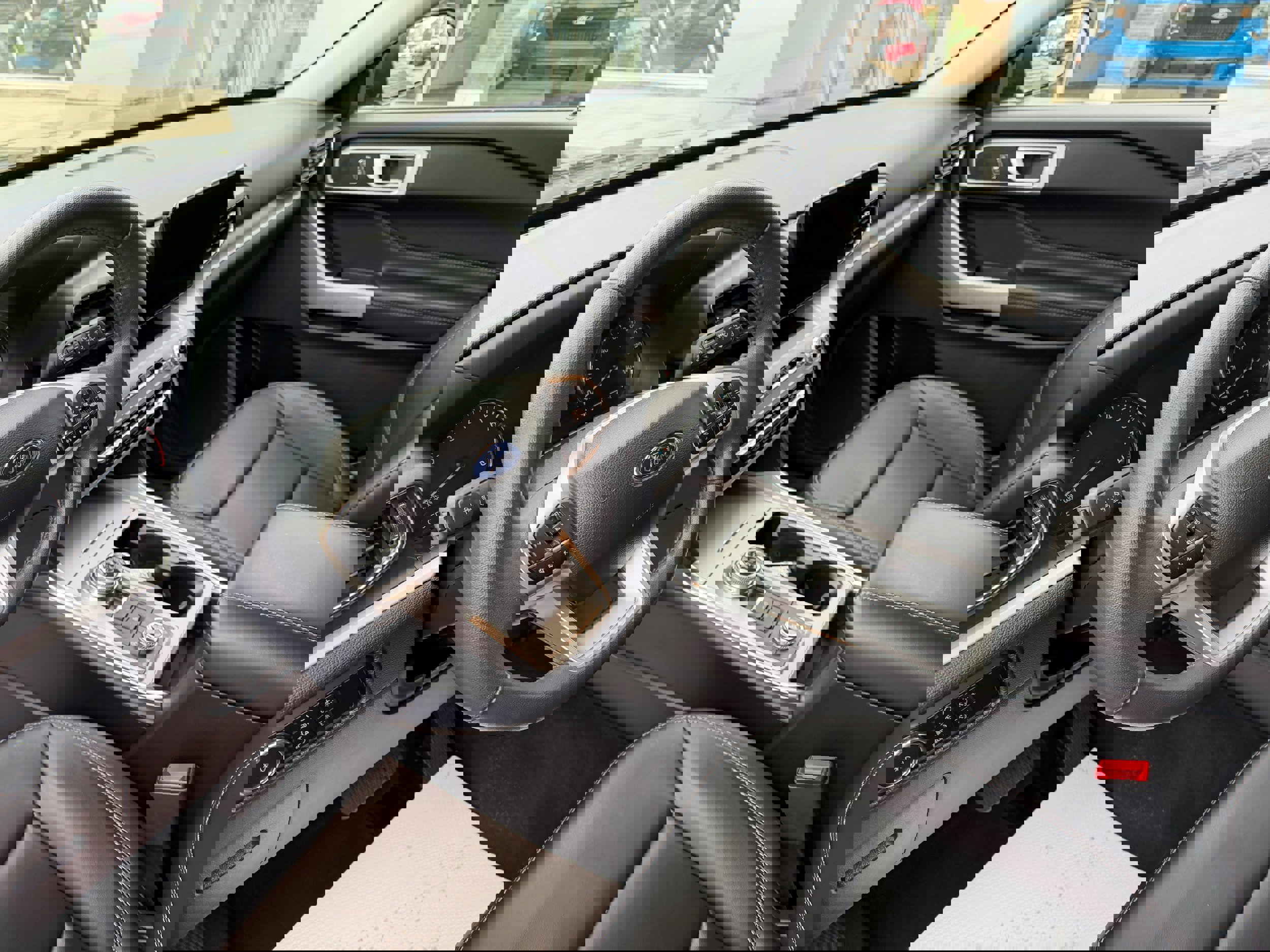 Certified 2023 Ford Explorer XLT w/ Equipment Group 202A image 15