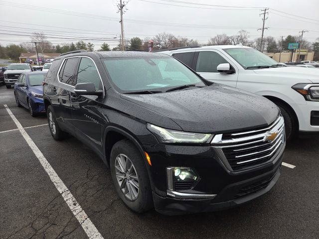 Used 2023 Chevrolet Traverse LT image 3