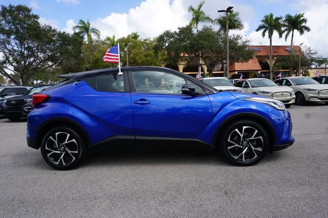 Used 2020 Toyota C-HR XLE image 2