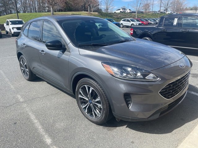 Certified 2022 Ford Escape SE w/ SE Sport Appearance Package image 2