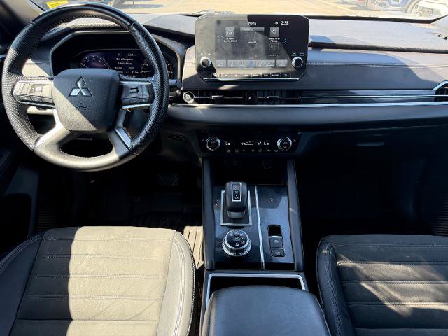 Used 2023 Mitsubishi Outlander SE AWD/4WD image 9