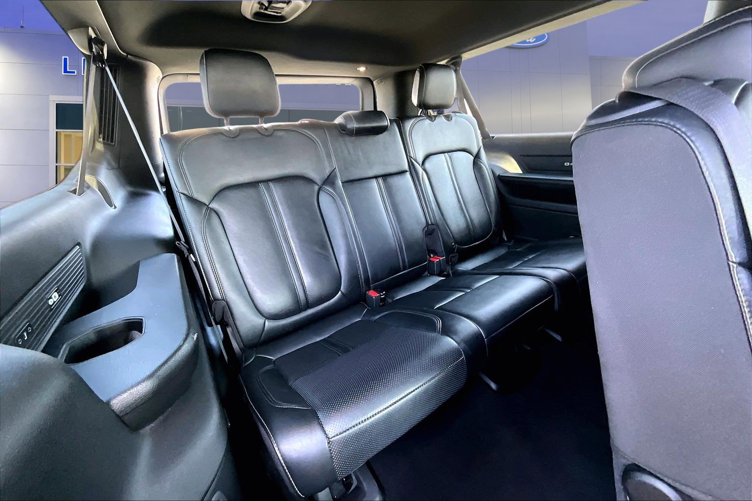 Used 2024 Jeep Wagoneer L Series II w/ Flexible Seating Group AWD/4WD image 26