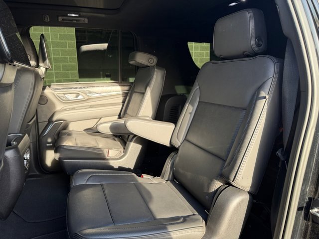 Used 2021 GMC Yukon XL Denali w/ Denali Ultimate Package AWD/4WD image 17