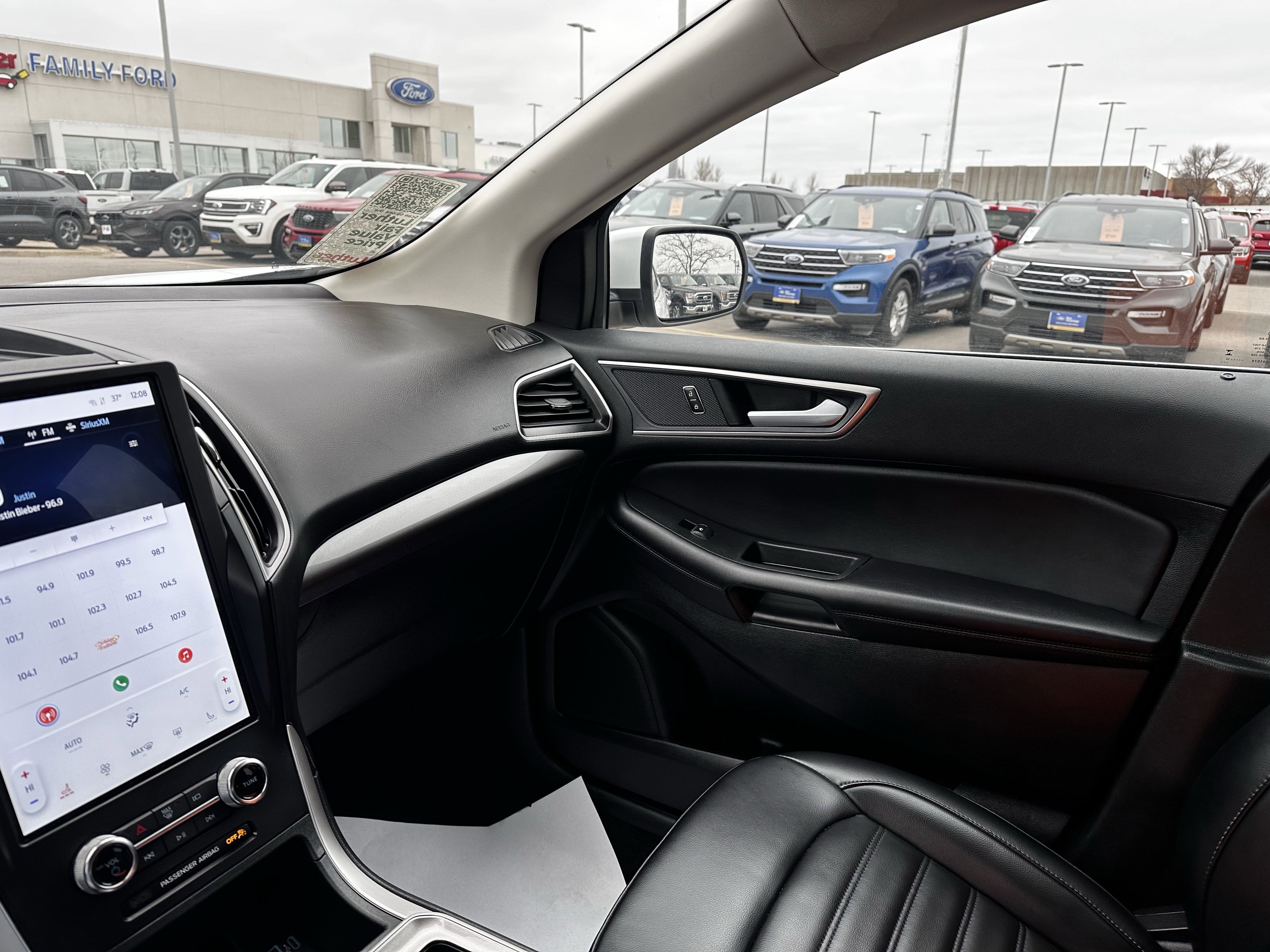 Certified 2024 Ford Edge SEL image 11