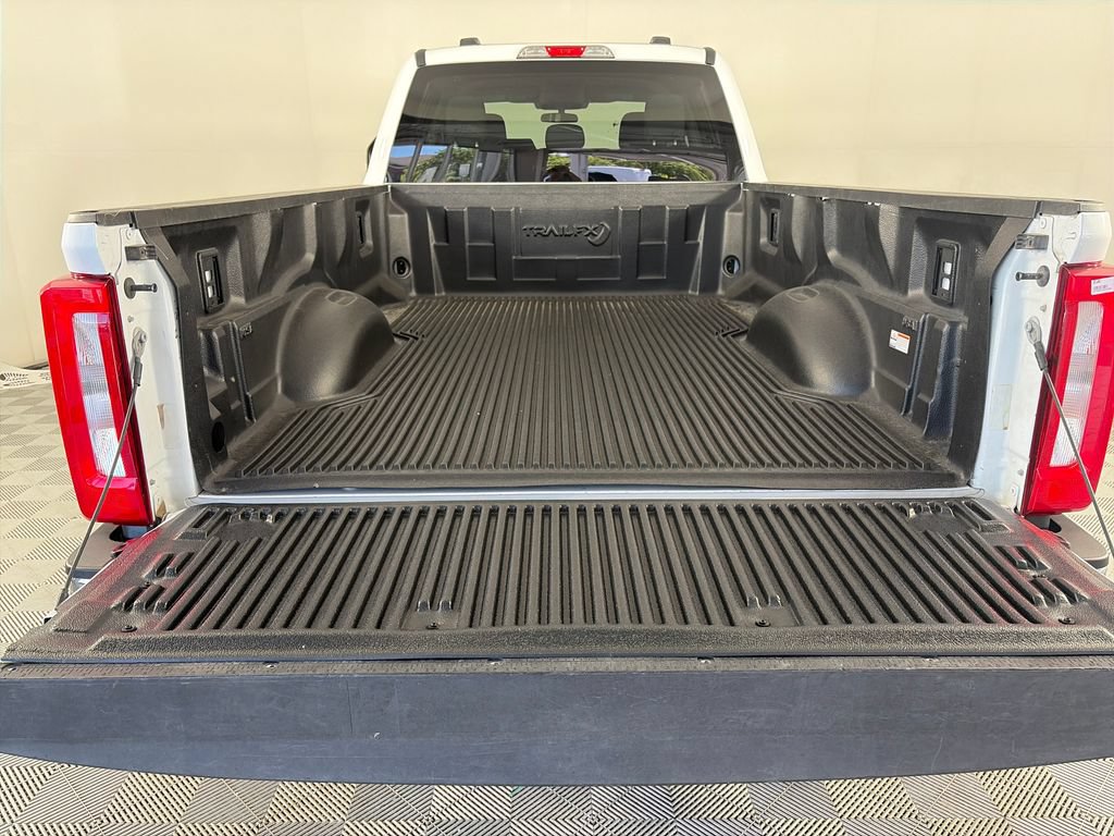Certified 2025 Ford F250 XLT AWD/4WD image 26