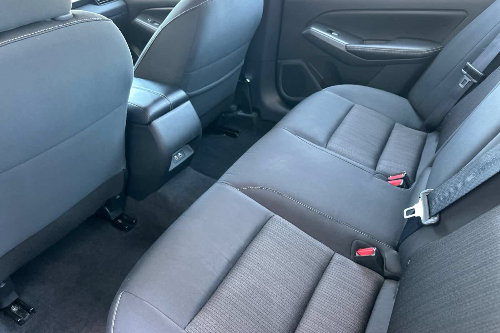 Used 2025 Nissan Altima 2.5 SV FWD image 4