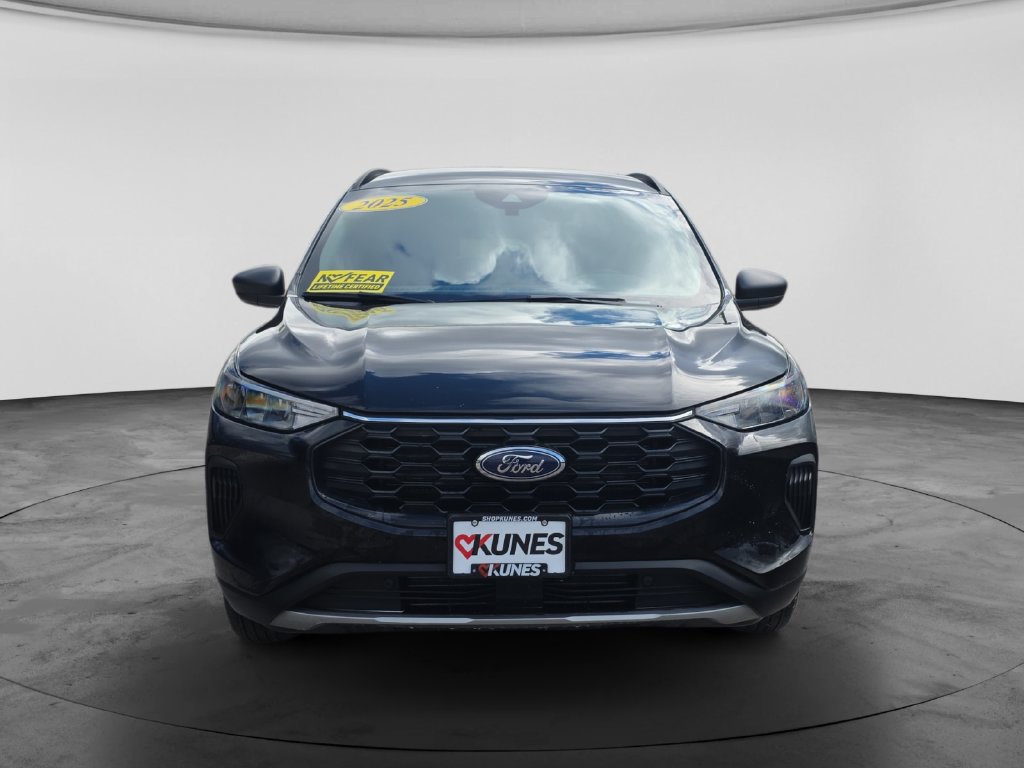 Certified 2025 Ford Escape ST-Line FWD image 2