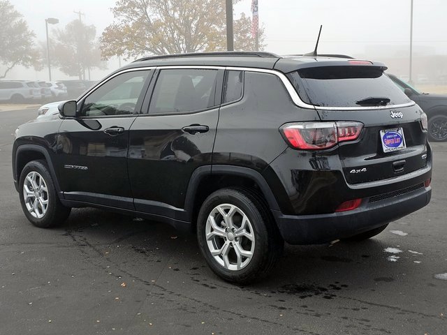 Used 2024 Jeep Compass Latitude image 15
