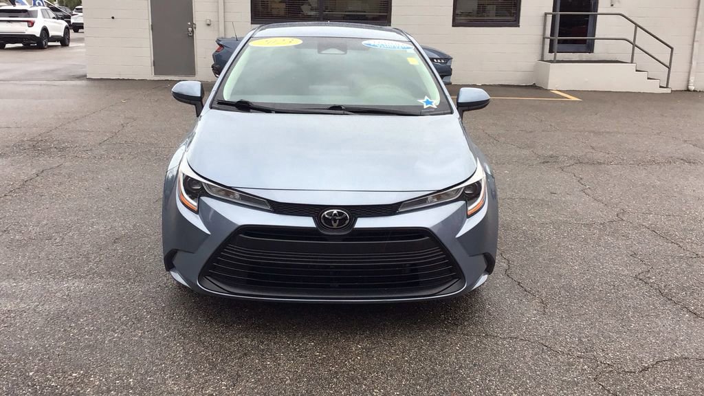 Used 2023 Toyota Corolla LE image 8