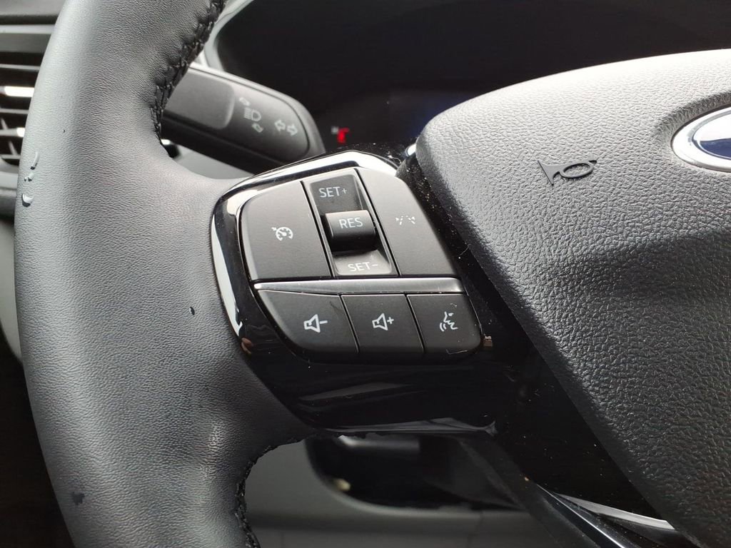 Certified 2023 Ford Escape Active AWD/4WD image 16