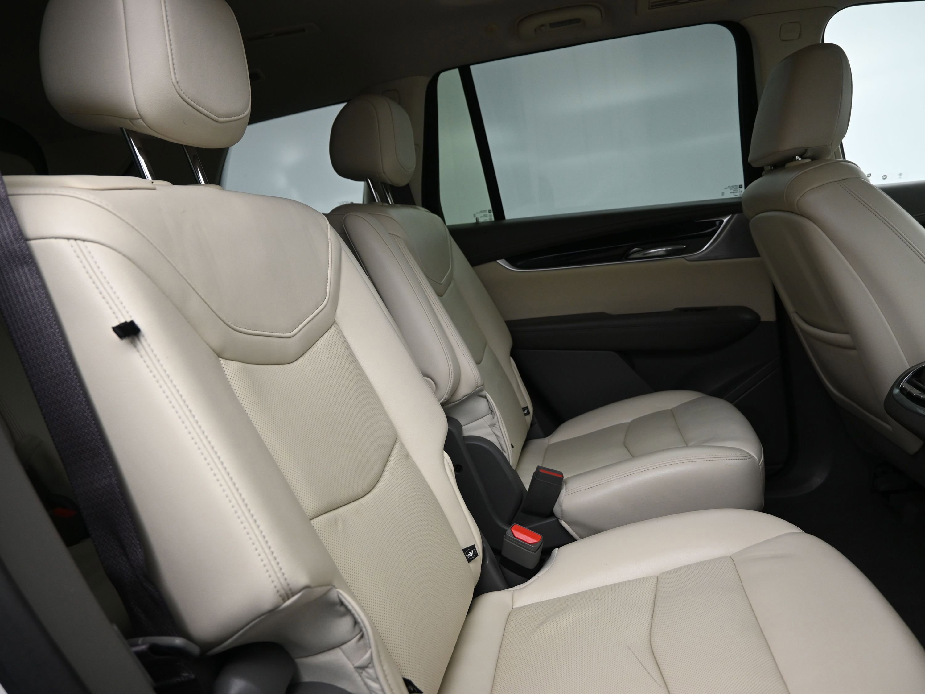 Used 2023 Cadillac XT6 Premium Luxury image 27