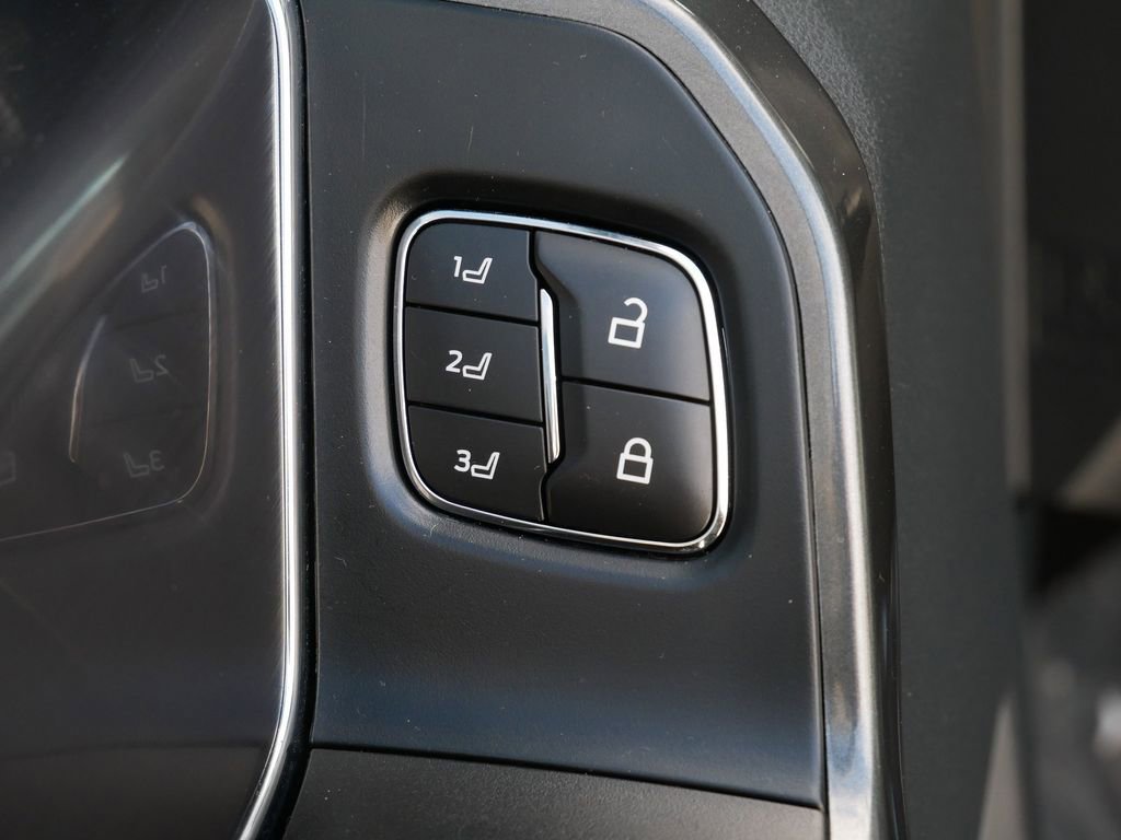 Certified 2023 Ford F150 Lariat w/ Equipment Group 502A High image 16