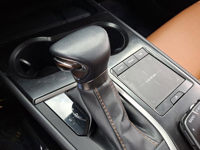 Used 2020 Lexus UX 250h w/ Accessory Package image 14