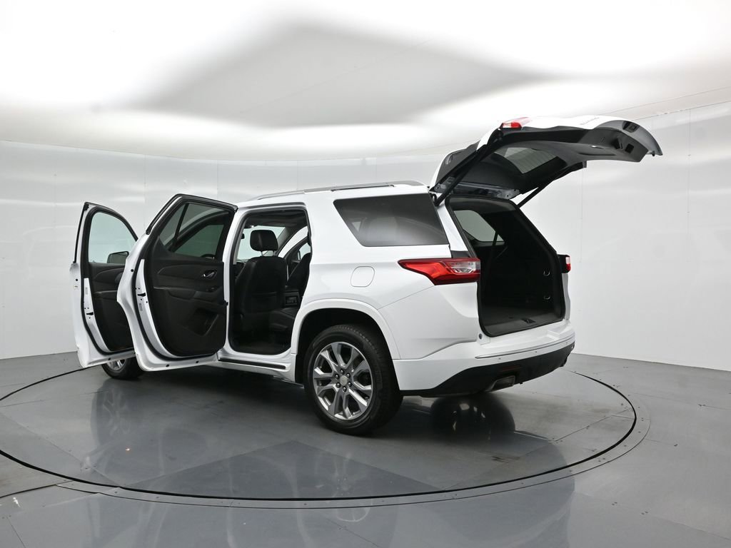 Used 2018 Chevrolet Traverse Premier w/ Driver Confidence II Package FWD image 34