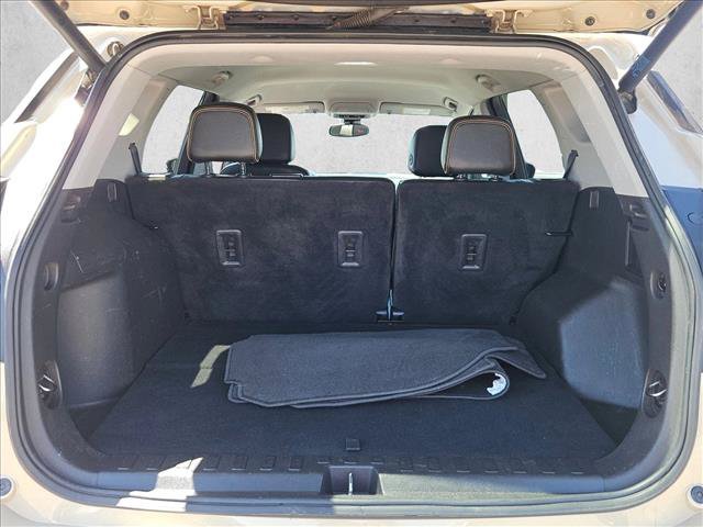 Used 2023 GMC Terrain AT4 w/ Tech Package AWD/4WD image 6