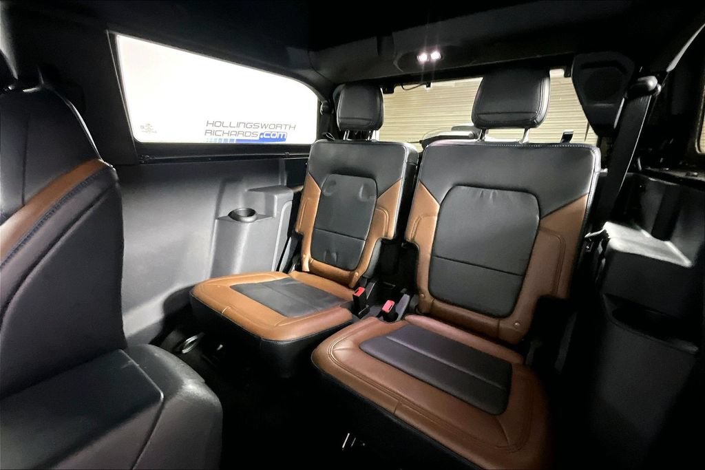Certified 2022 Ford Bronco Outer Banks w/ Sasquatch Package AWD/4WD image 21