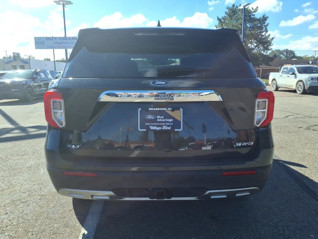 Certified 2024 Ford Explorer XLT w/ Equipment Group 202A AWD/4WD image 8
