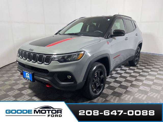 Used 2024 Jeep Compass Trailhawk AWD/4WD image 4