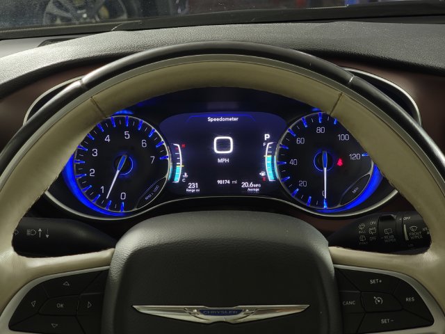 Used 2020 Chrysler Pacifica Limited FWD image 28