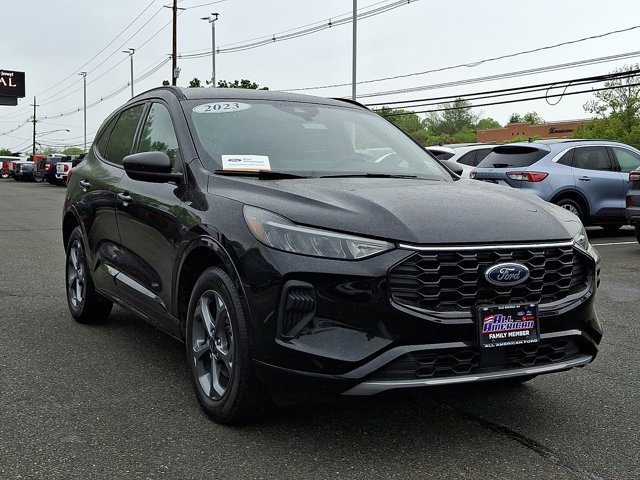 Certified 2023 Ford Escape ST-Line w/ Tech Pack #1 AWD/4WD image 2