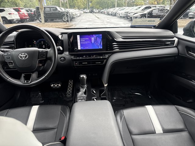 Used 2025 Toyota Camry SE FWD image 17