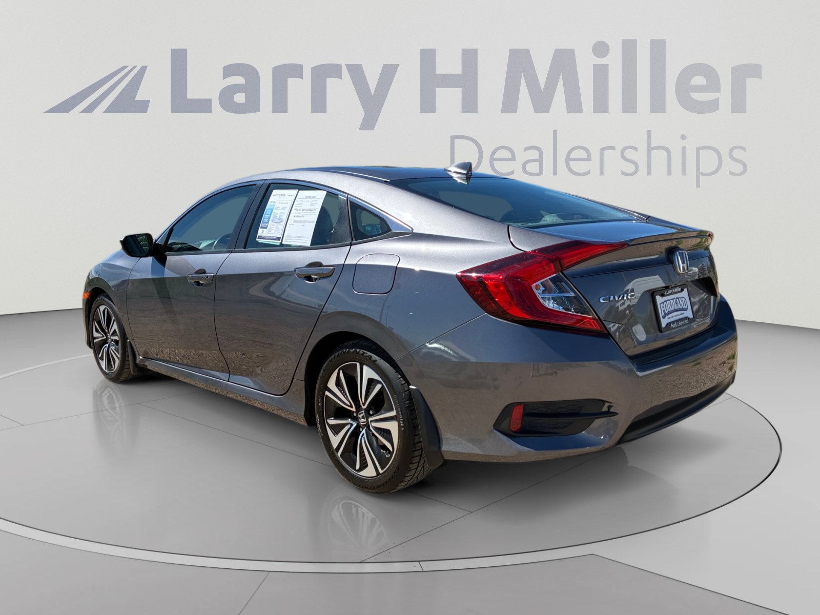 Used 2017 Honda Civic EX-L image 3