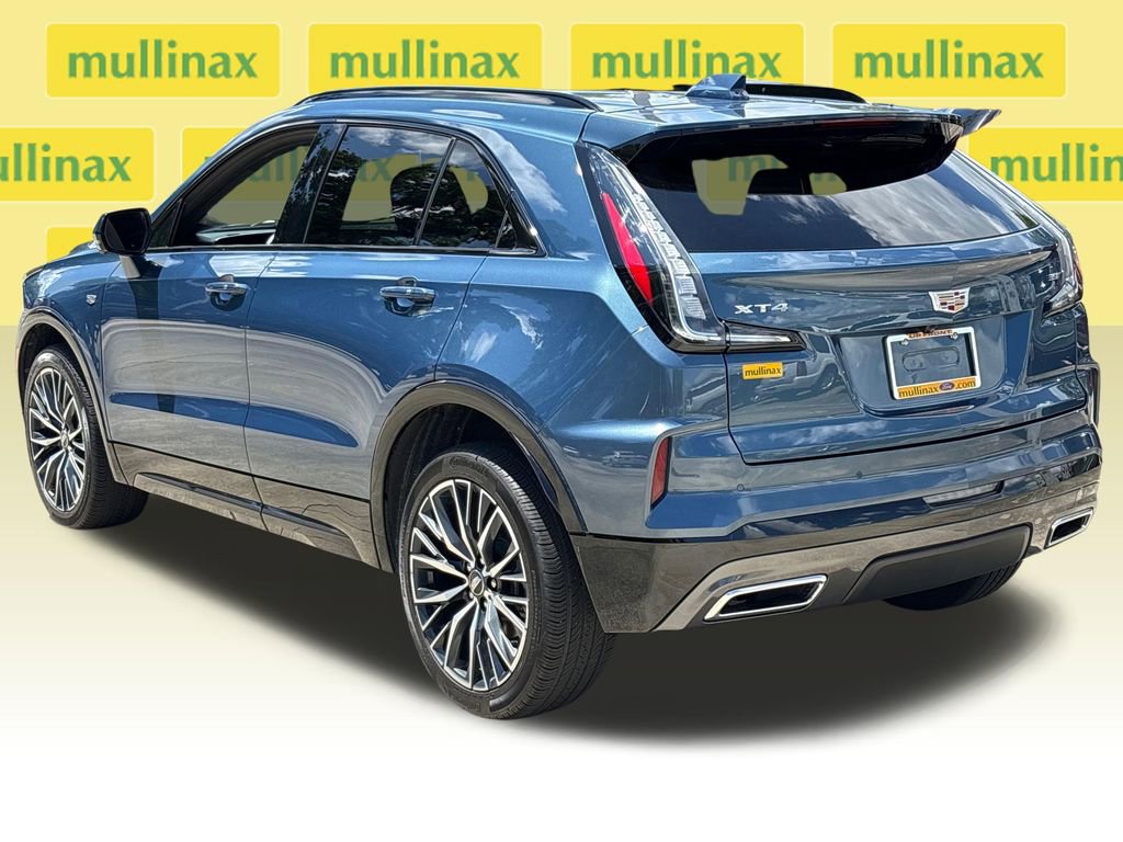 Used 2025 Cadillac XT4 Sport FWD image 9