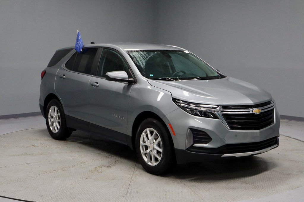 Used 2024 Chevrolet Equinox LT w/ LPO, Floor Liner Package image 7