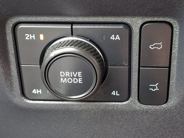 Certified 2025 Ford Expedition Active AWD/4WD image 27