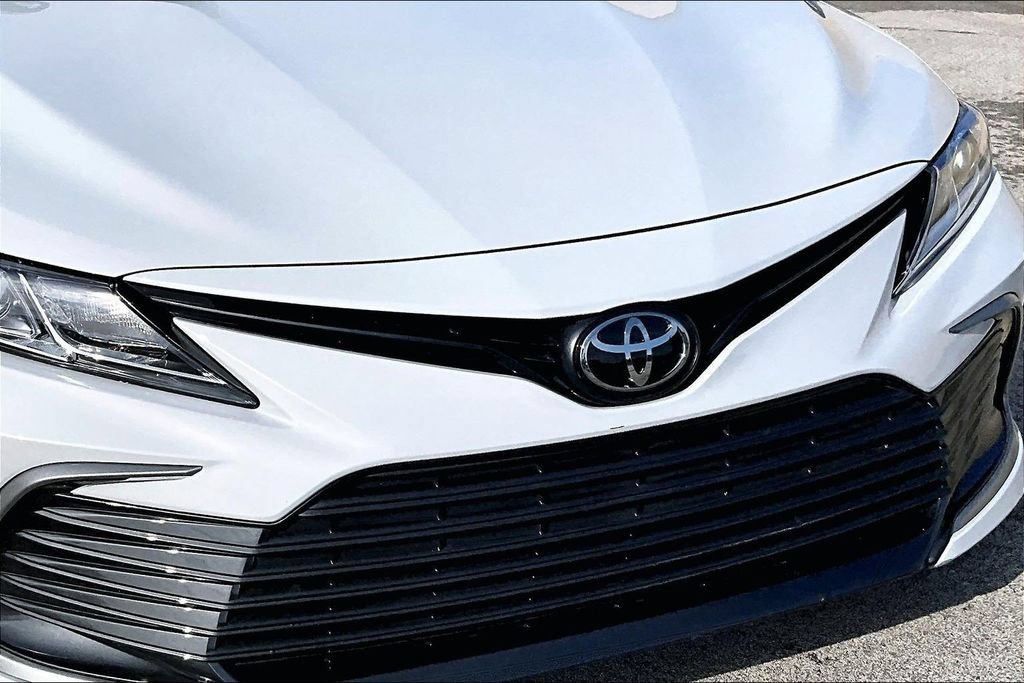 Used 2024 Toyota Camry LE w/ Convenience Package FWD image 30