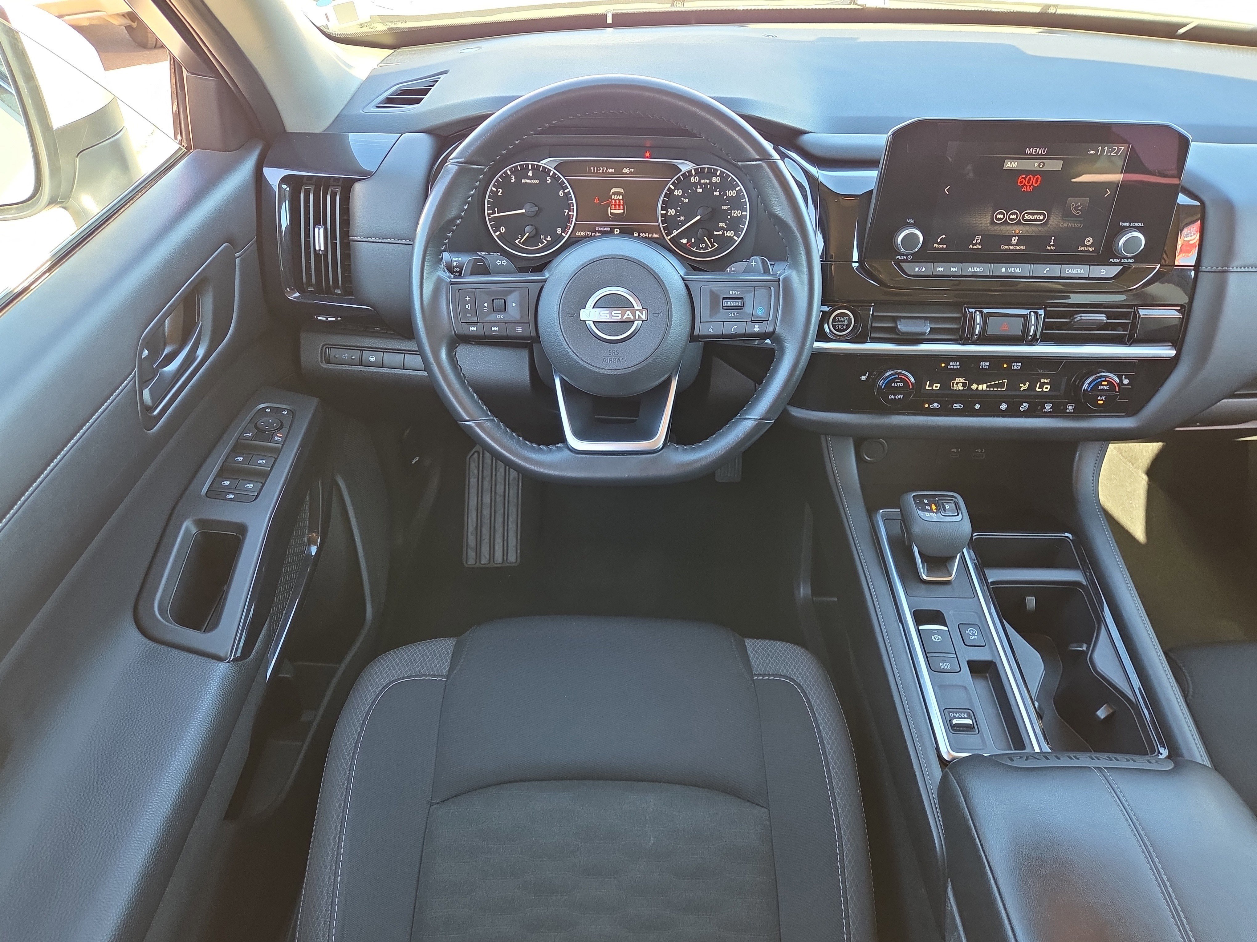 Used 2024 Nissan Pathfinder SV image 14