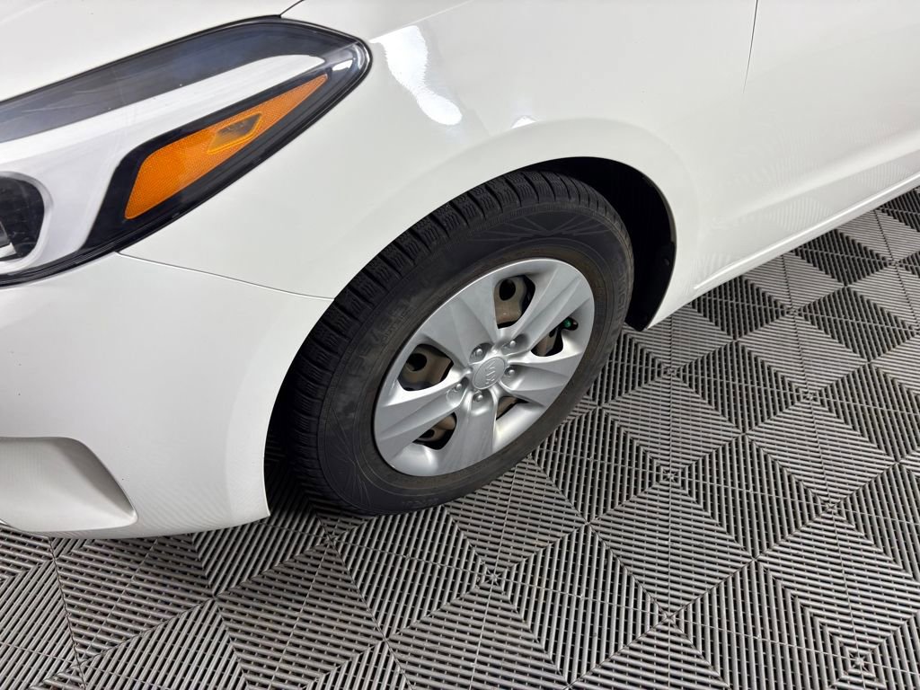Used 2018 Kia Forte LX w/ LX Rear Camera Package image 10