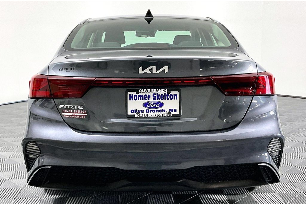 Used 2024 Kia Forte LXS FWD image 4