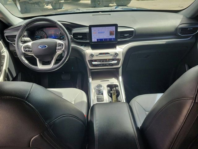 Certified 2021 Ford Explorer XLT w/ Equipment Group 202A image 19