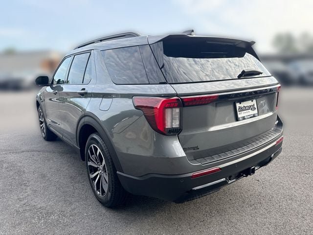 Certified 2026 Ford Explorer ST-Line AWD/4WD image 6