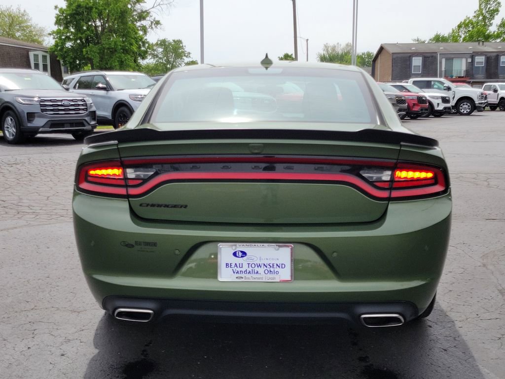 Used 2023 Dodge Charger SXT w/ Blacktop Package RWD image 5