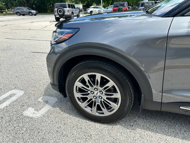 Certified 2025 Ford Explorer Active w/ Active Comfort Package AWD/4WD image 90