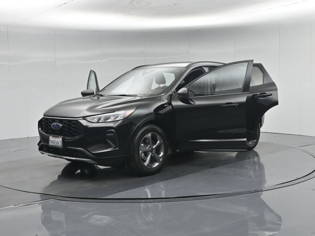 Certified 2023 Ford Escape ST-Line w/ Tech Pack #1 FWD image 32