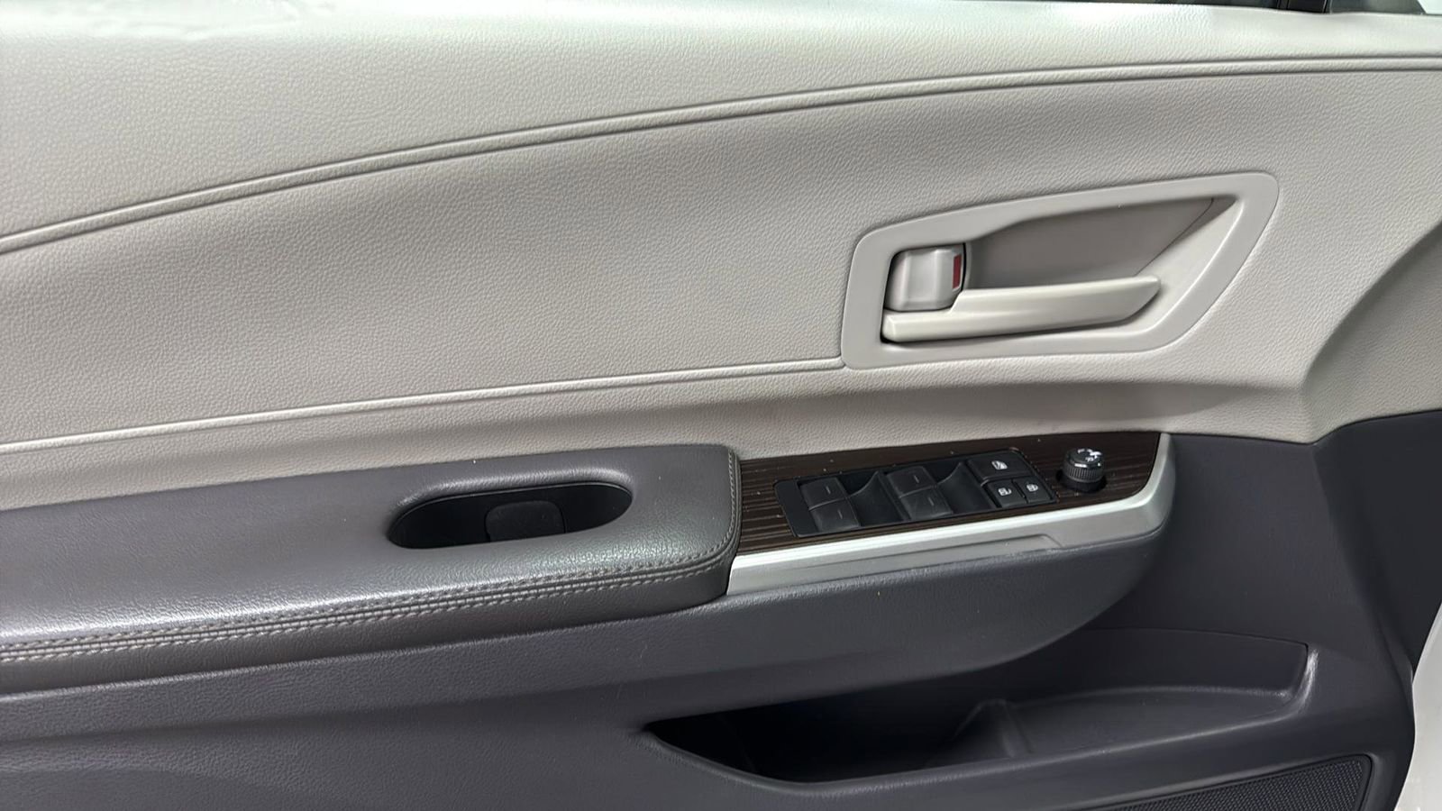 Used 2024 Toyota Sienna LE image 10