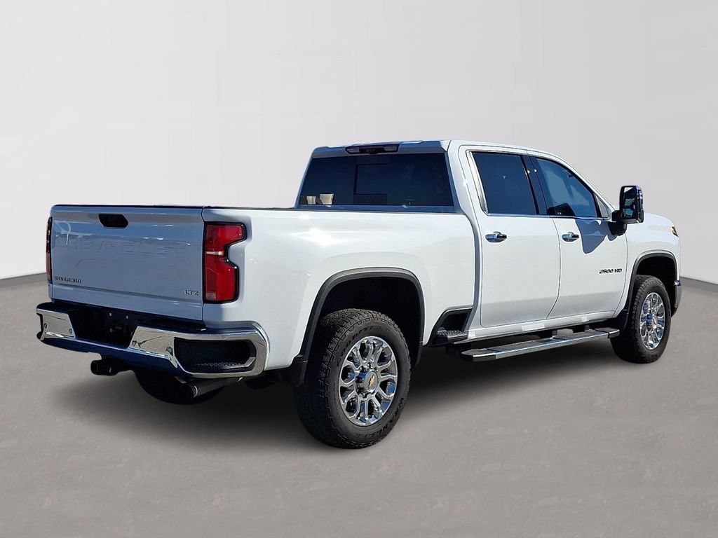 Used 2025 Chevrolet Silverado 2500 LTZ w/ LTZ Premium Package AWD/4WD image 6
