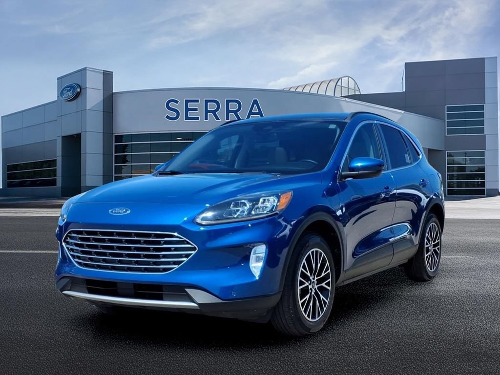 Certified 2022 Ford Escape Titanium FWD image 1
