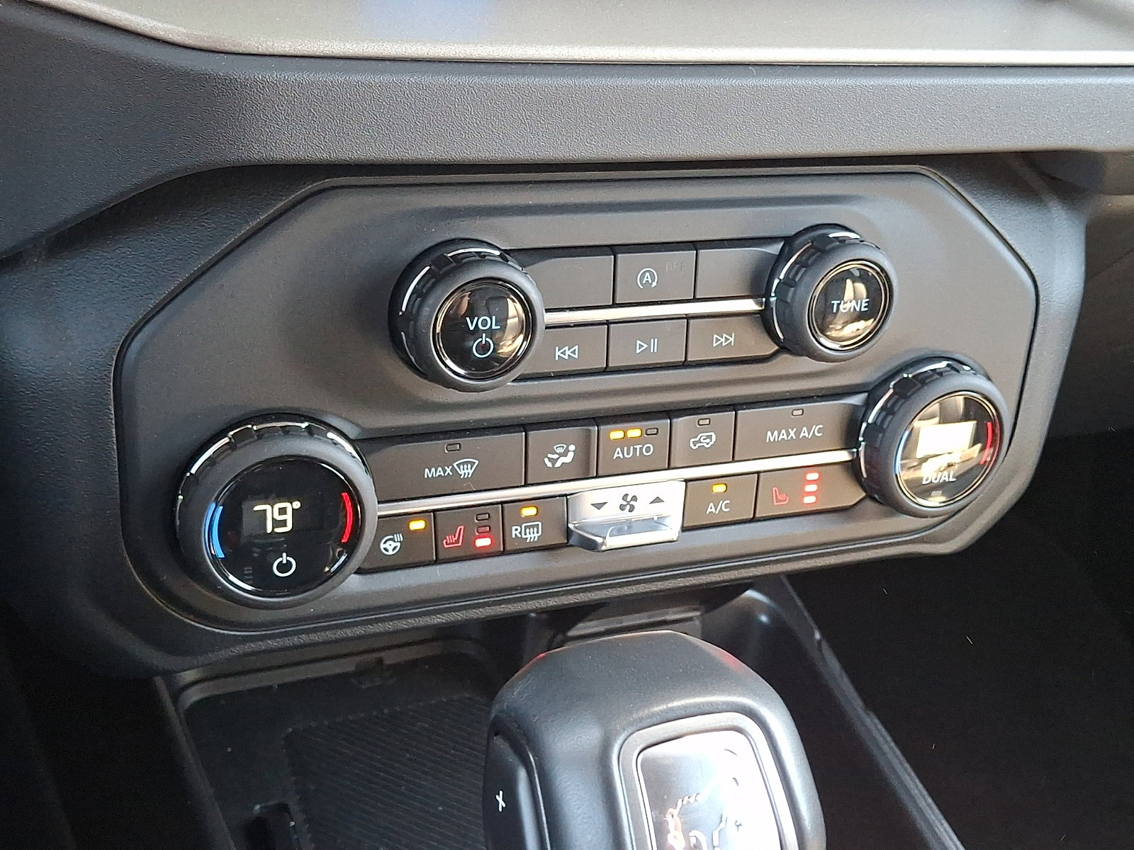 Certified 2025 Ford Bronco Outer Banks AWD/4WD image 18