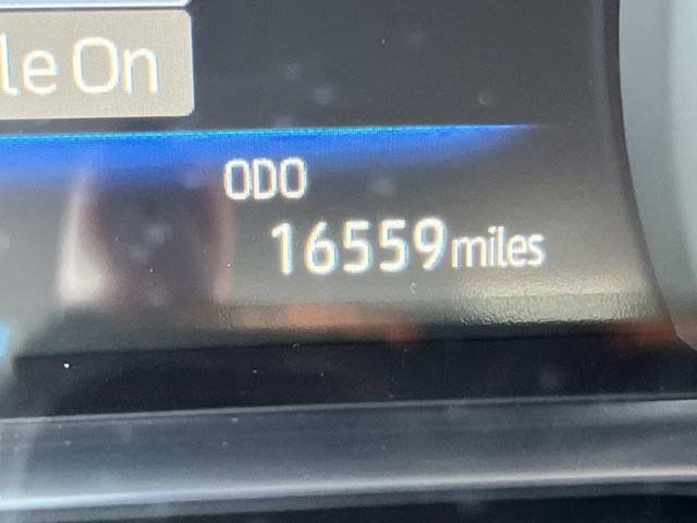 Used 2023 Toyota Venza XLE image 21