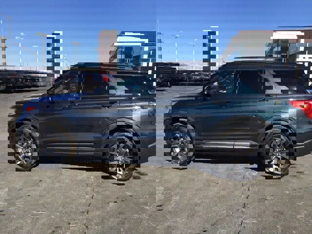 Certified 2023 Ford Explorer XLT w/ Equipment Group 202A image 2