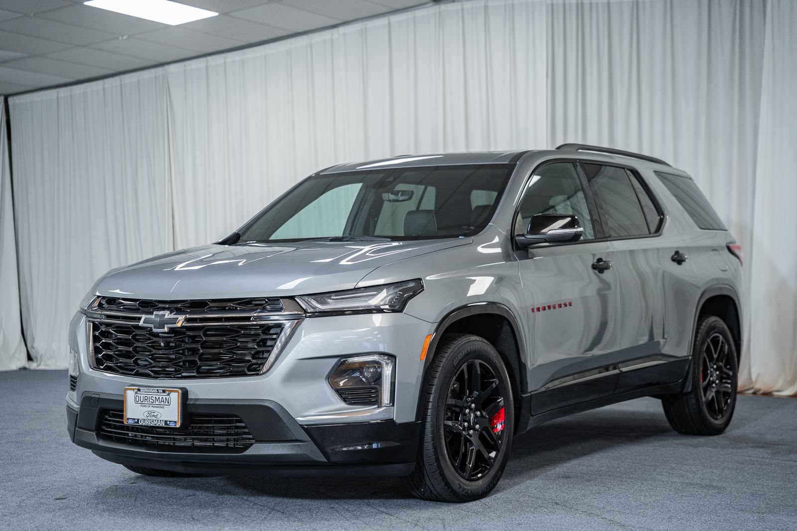 Used 2023 Chevrolet Traverse Premier w/ Redline Edition AWD/4WD image 3