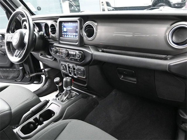 Used 2021 Jeep Gladiator Overland w/ Cold Weather Group image 25