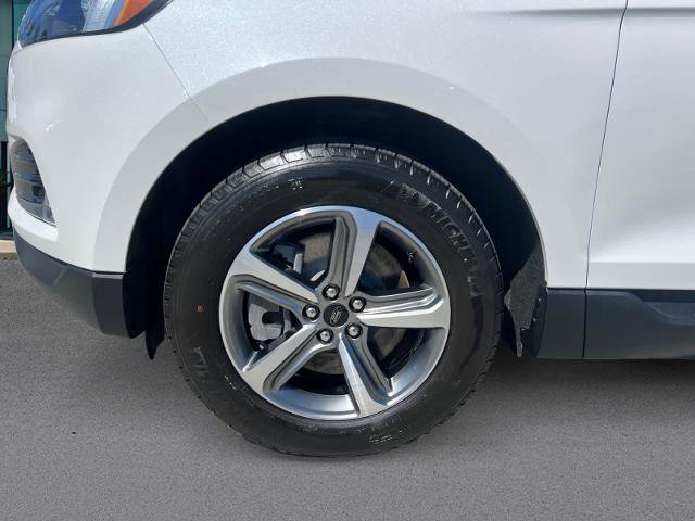 Certified 2023 Ford Edge SEL w/ Convenience Package AWD/4WD image 9