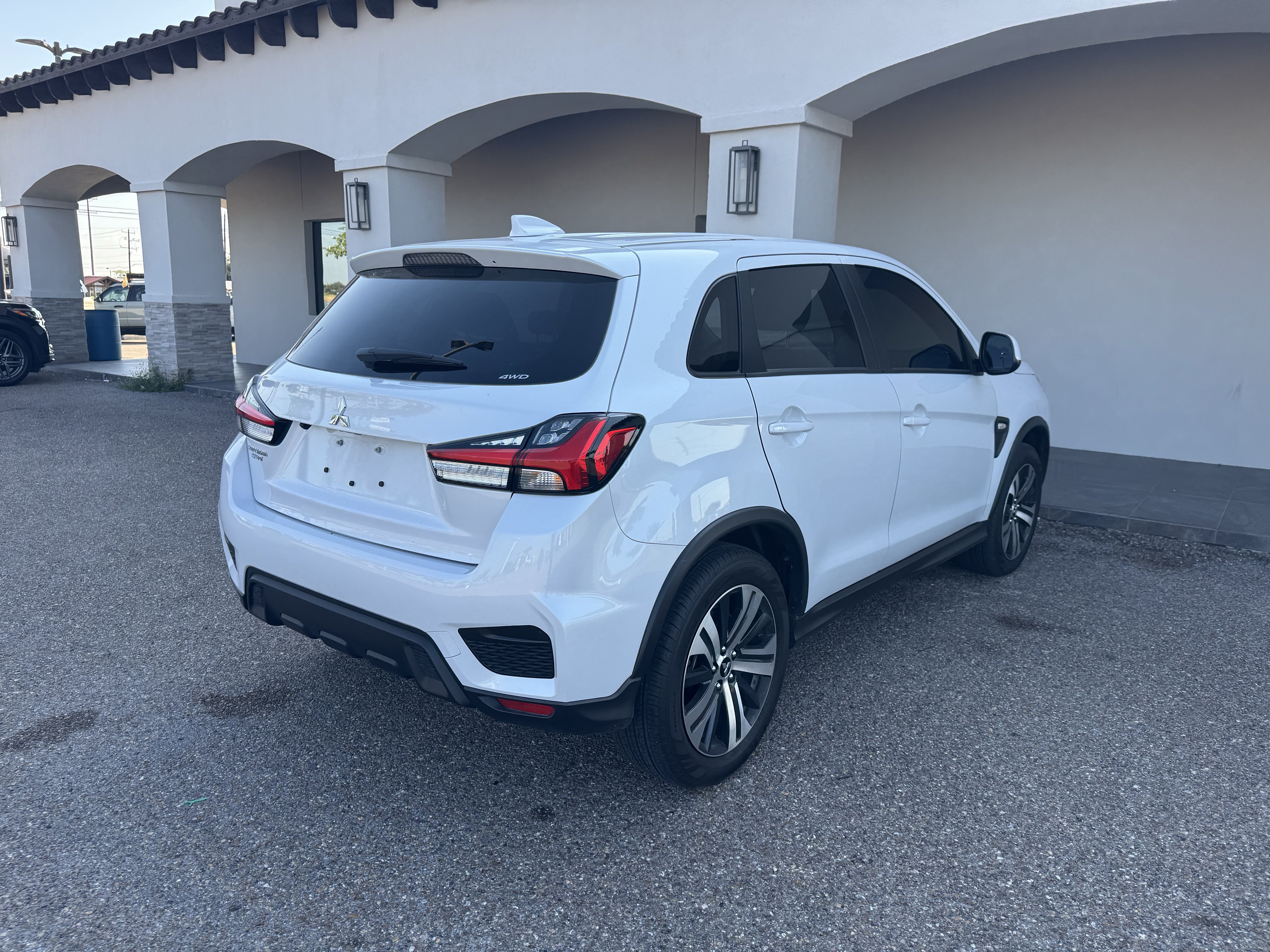 Used 2026 Mitsubishi Outlander Sport ES AWD/4WD image 4